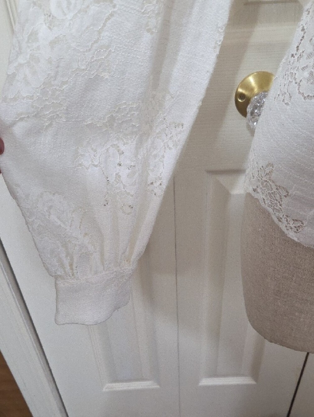 White House Black Market White Lace Button-Front Blouse - Picture 4 of 8